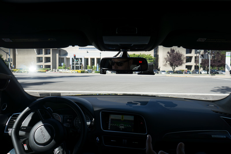 信号が赤で停止したところ