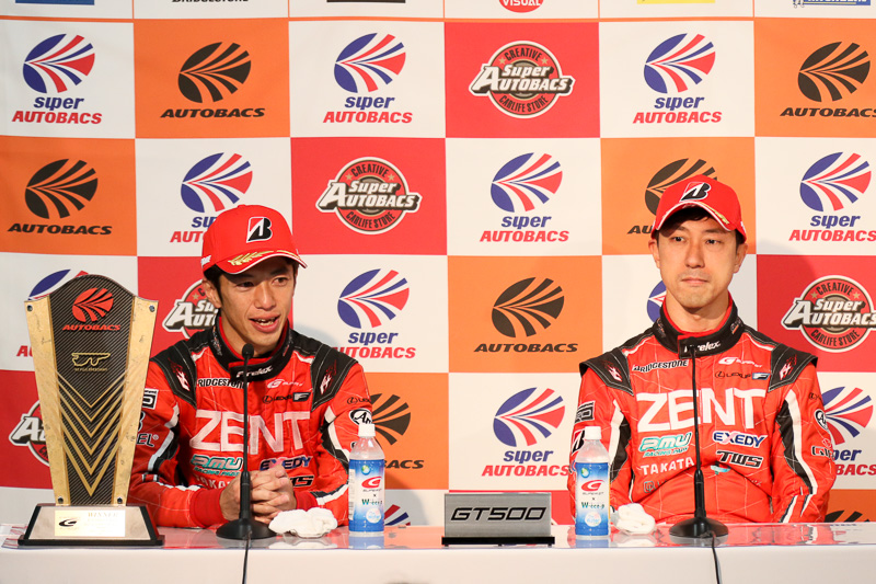 立川祐路選手（左）、石浦宏明選手（右）