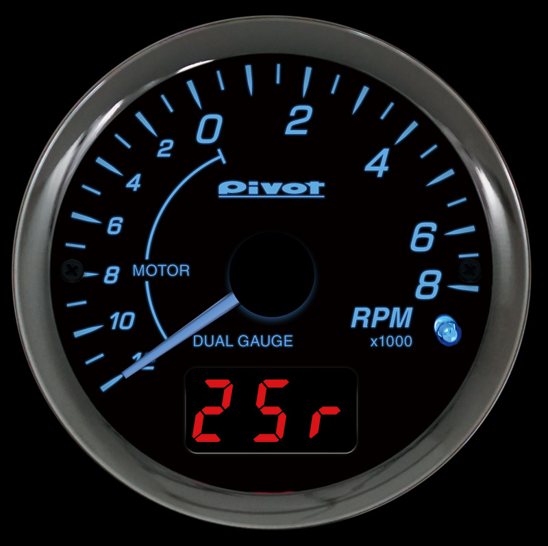 トヨタ自動車のハイブリッド車対応の「DPT-HT」は、専用通信によりモーターとエンジンの回転数をアナログで表示し、「水温」「電圧」「モーター回転数」のいずれかをデジタルで表示する