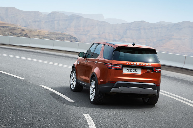 新型ディスカバリーのエクステリア。欧州仕様のボディサイズは4970×2073×1888mm（全長×全幅×全高。全幅はミラー格納時）、ホイールベースは2923mm