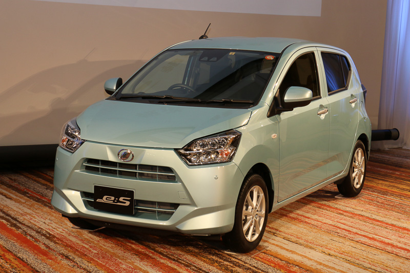 新型軽乗用車「ミラ イース」