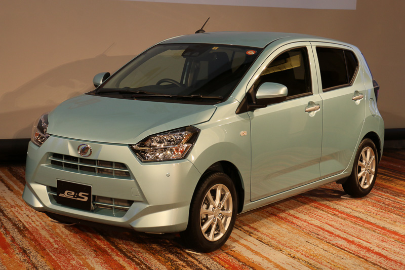 エクステリアデザインでは「力強さ」「先進性」を表現