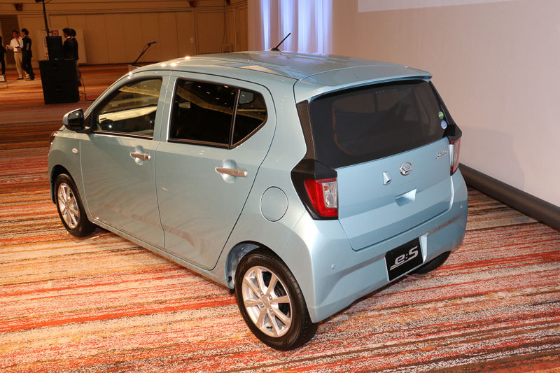 エクステリアデザインでは「力強さ」「先進性」を表現