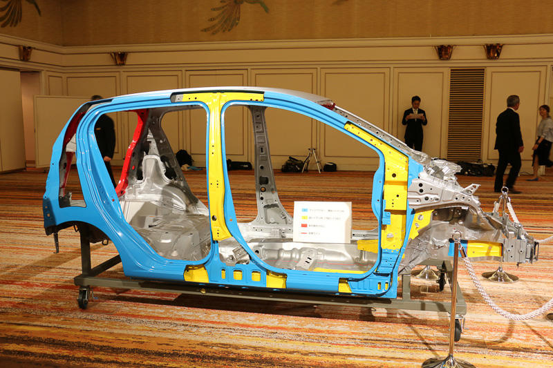 会場内にDモノコックを展示