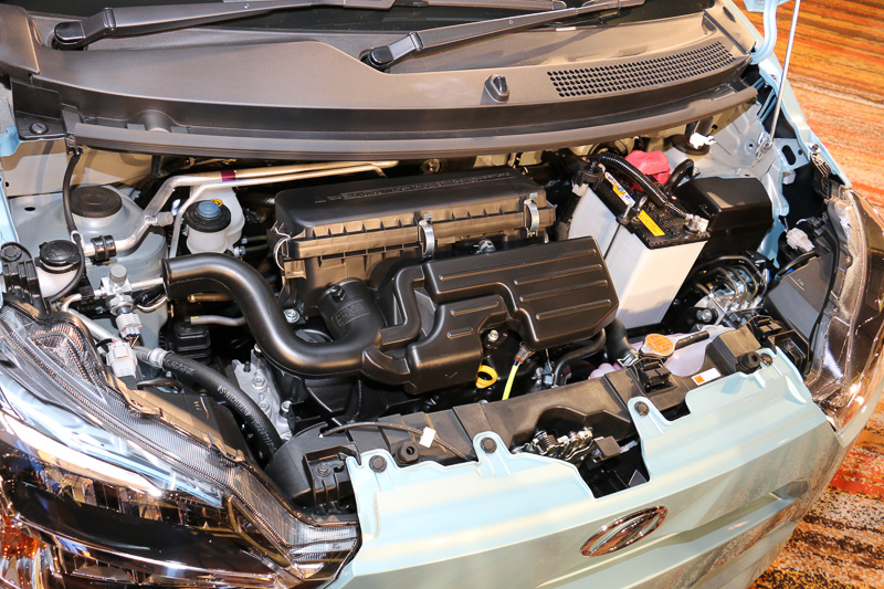 KF型エンジンは最高出力36kW（49PS）/6800rpm、最大トルク57Nm（5.8kgm）/5200rpmを発生