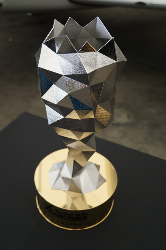 サンディエゴ大会の優勝トロフィー