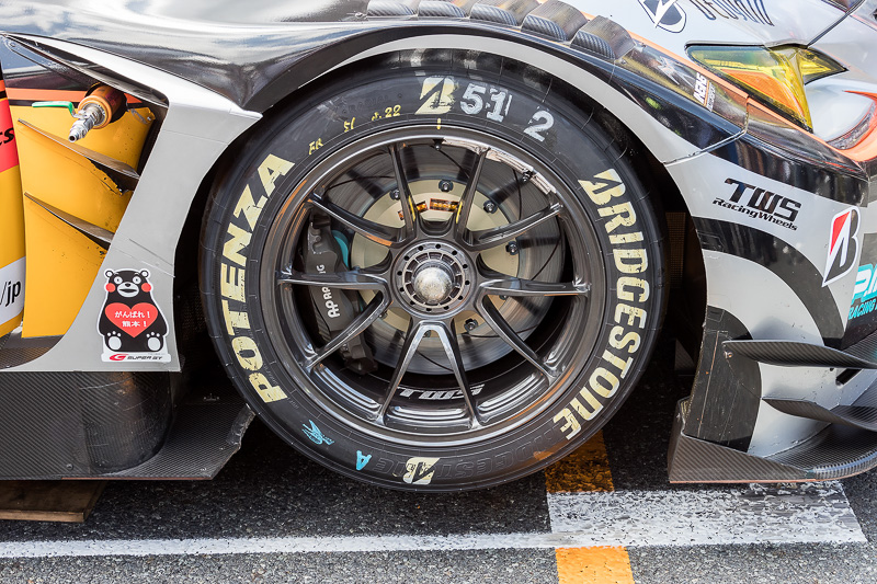 51号車「JMS P.MU LMcorsa RC F GT3」（中山雄一/坪井翔）