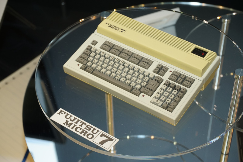 参考出品された「PC-8001」「FM-7」