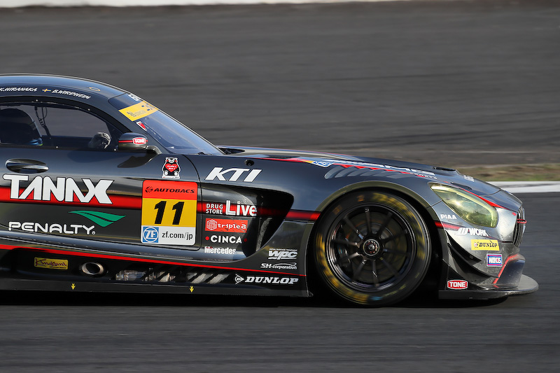 GAINER TANAX AMG GT3（11号車）