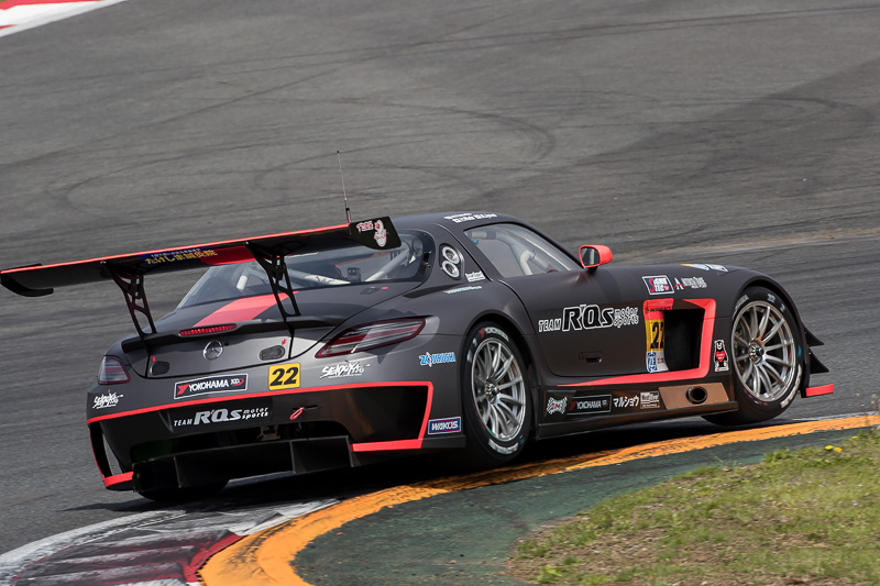 22号車「アールキューズ SLS AMG GT3」（和田久/城内政樹）
