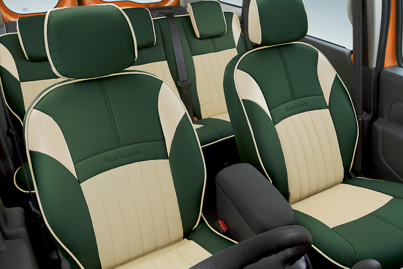 「ヴァーベナ」をイメージした専用のCABANA製シートカバー