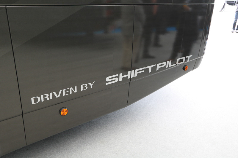 8速機械式自動トランスミッション「ShiftPilot」を搭載していることをアピール