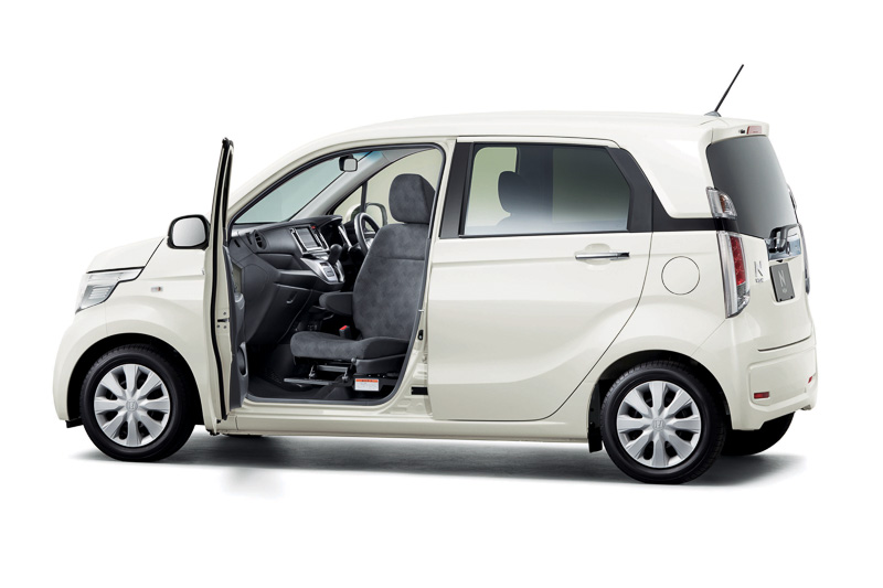 「N-WGN 助手席回転シート車」