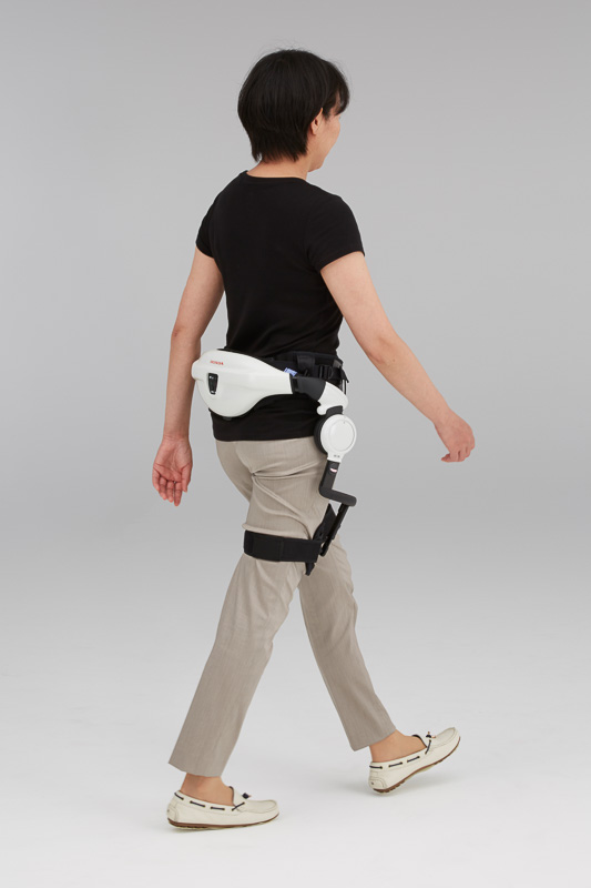 加齢や疾病などにより歩行能力が低下した方のリハビリ補助を目的とした機器の「ホンダ 歩行アシスト」