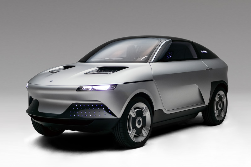 次世代クロスオーバー車のEVコンセプト「AKXY（アクシー）」