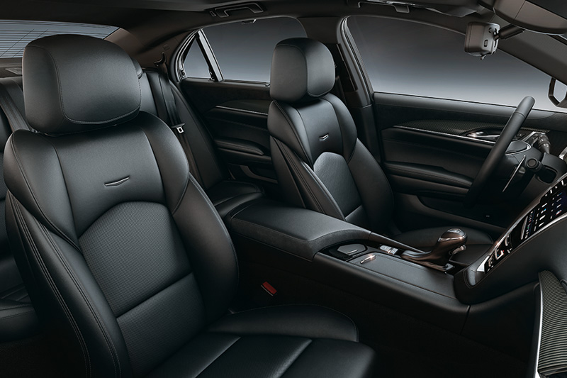 インテリアトリムは「カーボンファイバートリム」