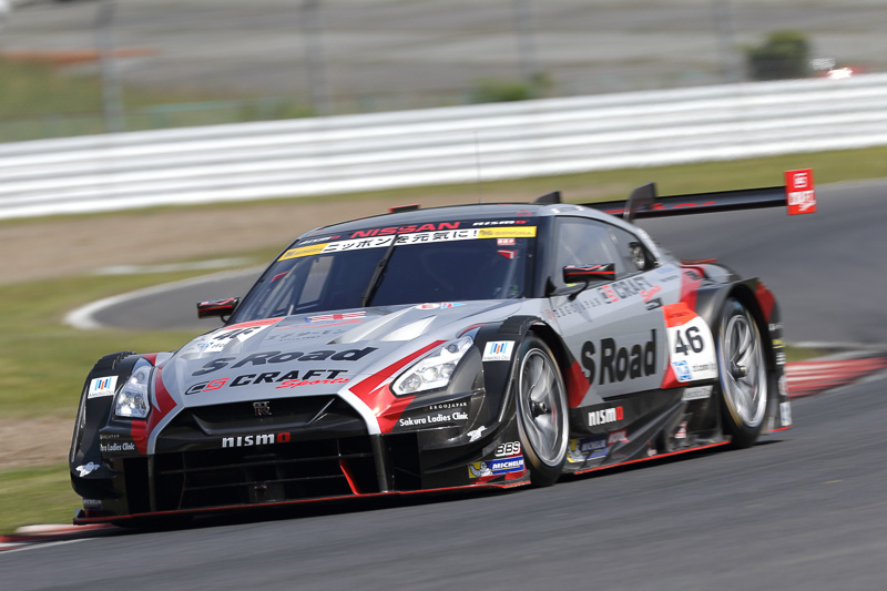 予選2位は46号車 S Road CRAFTSPORTS GT-R（本山哲/千代勝正組、MI）