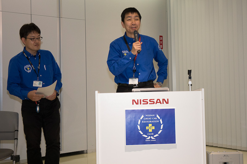 2017年の名車再生クラブのキックオフ式。司会はクラブメンバーの菅野氏（左）が担当。開会の挨拶はクラブ代表の木賀氏（右）が行なった