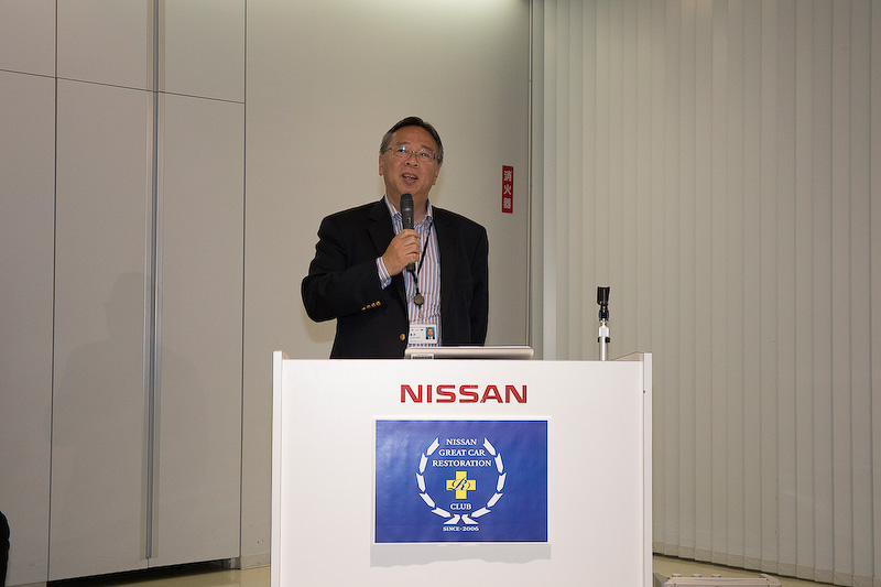 ゲストの佐藤氏。佐藤氏はクラブ活動に掛かる予算に関わっている。佐藤氏によると名車再生クラブの活動は日産社内の評価も高いとのこと。また、普段は仕事のうえで関わることのない社員同士が一緒に作業するいい機会なので、この機会を通じて培ったことをそれぞれの職場に持ち帰って、業務に活かしてほしいと語った