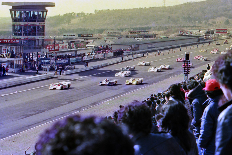 1982年11月の富士GCでカメラデビュー。レンズは70-210mmのズーム1本