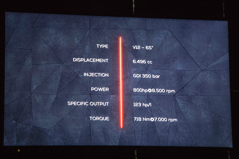 クネヒテル氏のプレゼン資料。これはエンジン編