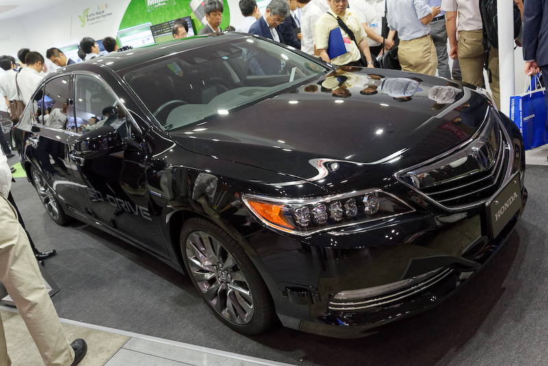 レジェンドをベースにした自動運転の試験車両