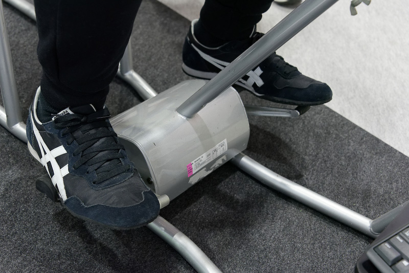 ペダル類も本物のバイクと同じように機能する