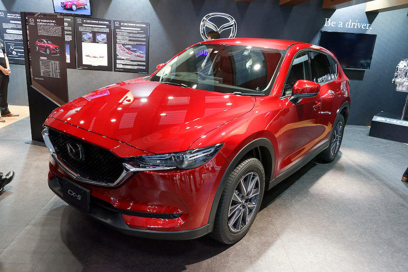 ソウルレッドクリスタルメタリックの新型「CX-5」