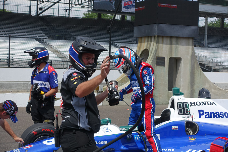 走行終了後の琢磨選手