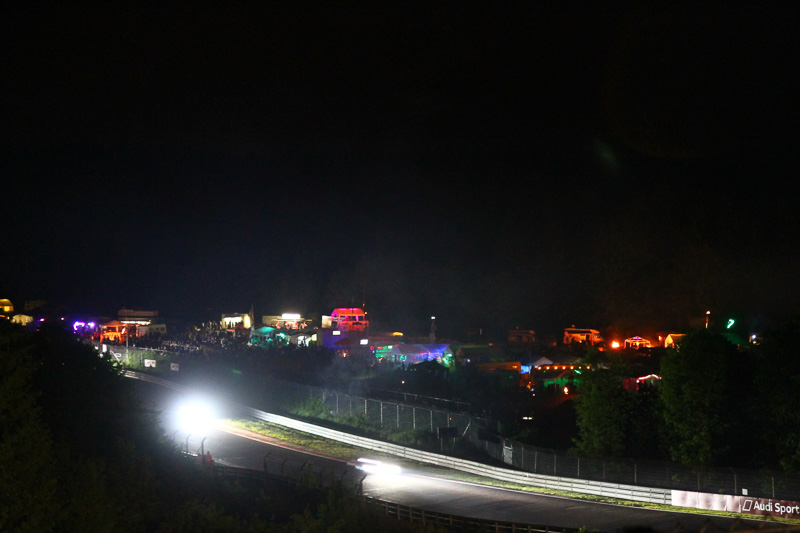 暗闇のニュルブルクリンク