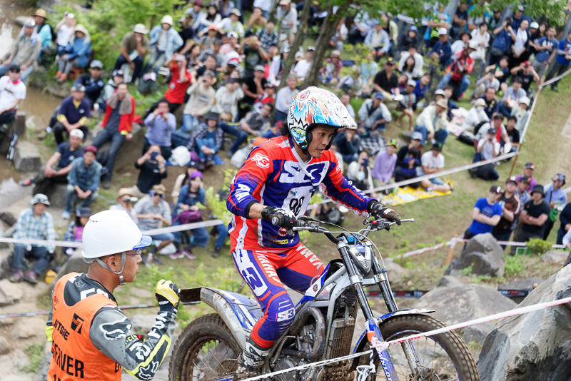 黒山選手の走り。2ラップ目での失速が悔やまれる