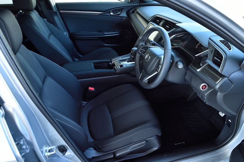 シビック セダンのインテリア