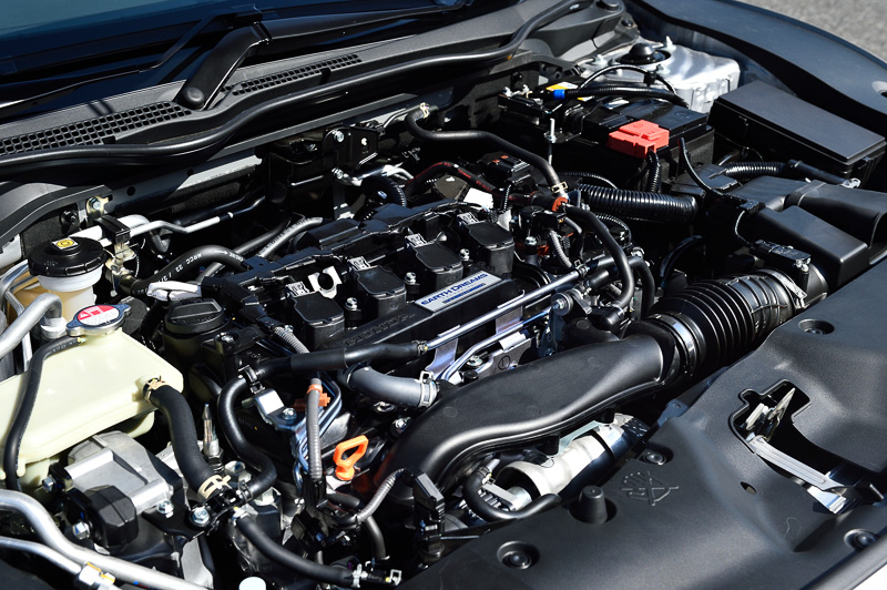 セダンに搭載する直列4気筒 VTECターボエンジンは最高出力127kW（173PS）/5500rpm、最大トルク220Nm/1700-5500rpmを発生