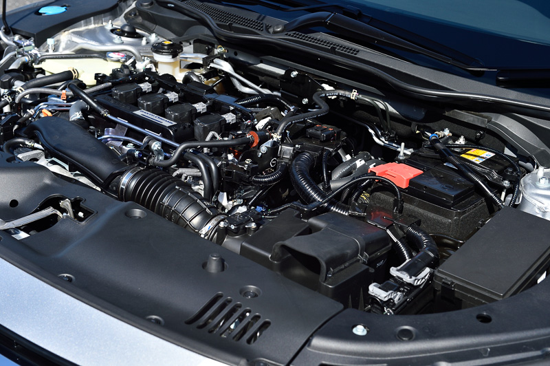 ハッチバックのCVT車は最高出力134kW（182PS）/6000rpm、最大トルク220Nm/1700-5500rpmを発生