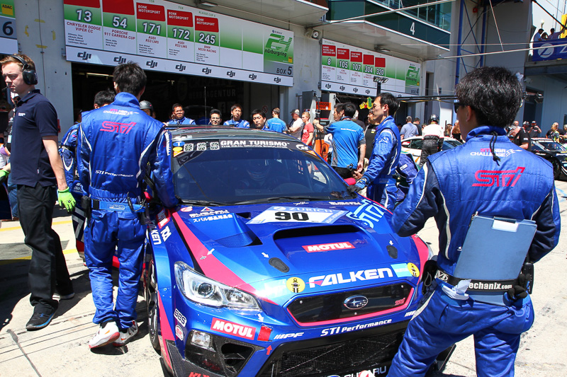 90号車「SUBARU WRX STI」は山内英輝選手が唯一の日本人ドライバーとして参戦