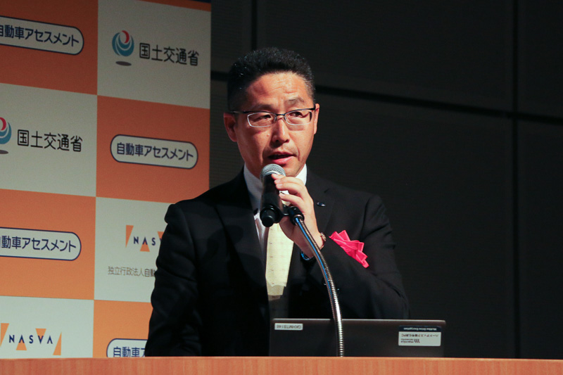 技術プレゼンテーションを行なう株式会社スバルの井上氏