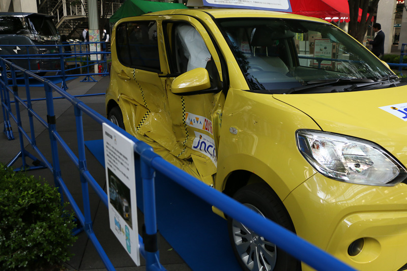 側面衝突試験に利用されたパッソ