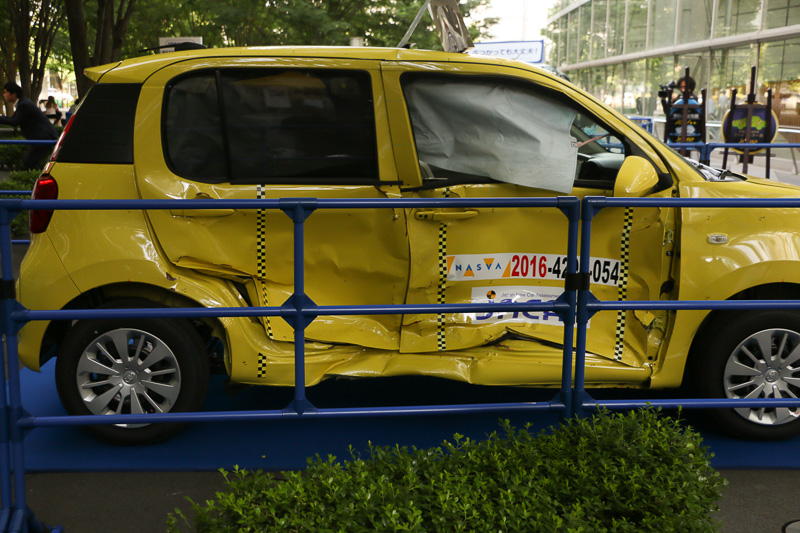 側面衝突試験に利用されたパッソ