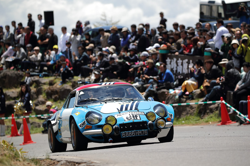 「浅間ヒルクライム2017」で高峰高原を駆け抜ける「アルピーヌ A110」