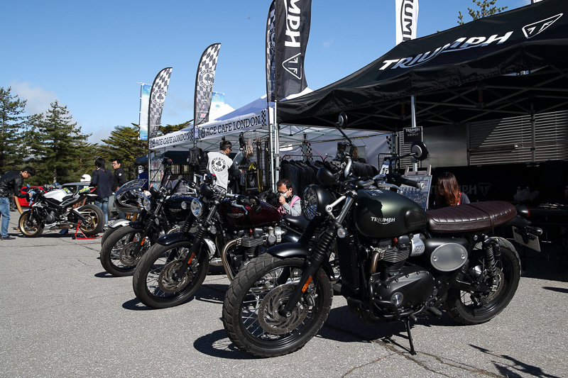 トライアンフ ブース