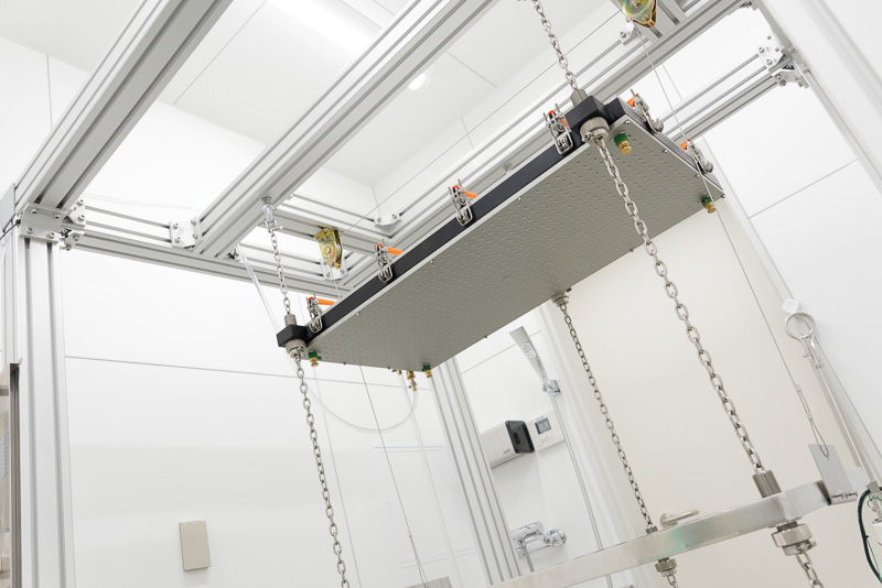 雨滴をシミュレートするIPX1/2用の試験機。このほかにIPX7/8向けの試験機も用意しているという