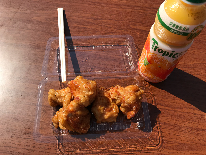 折角なので唐揚げを買ってみた