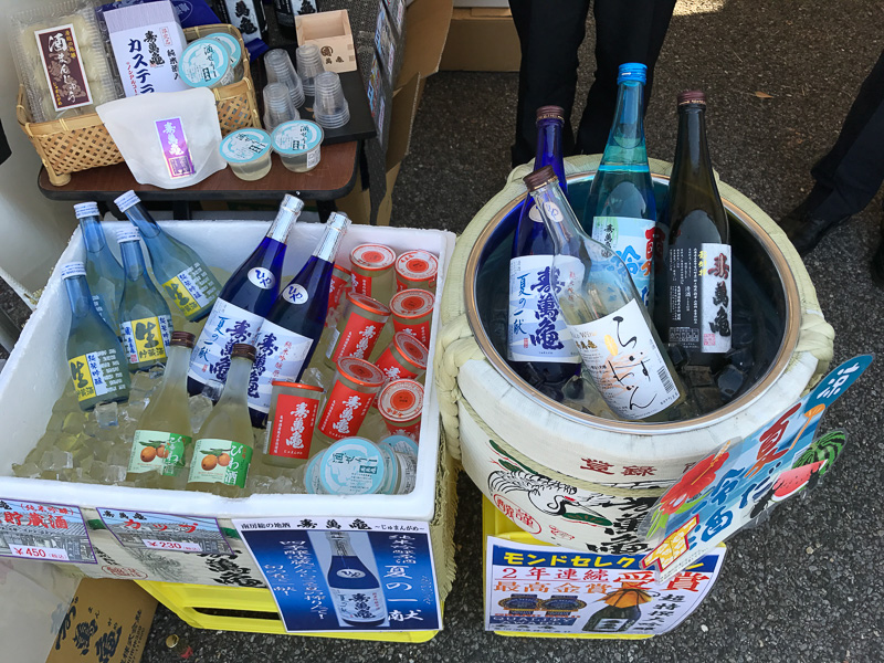 各種地酒も販売中