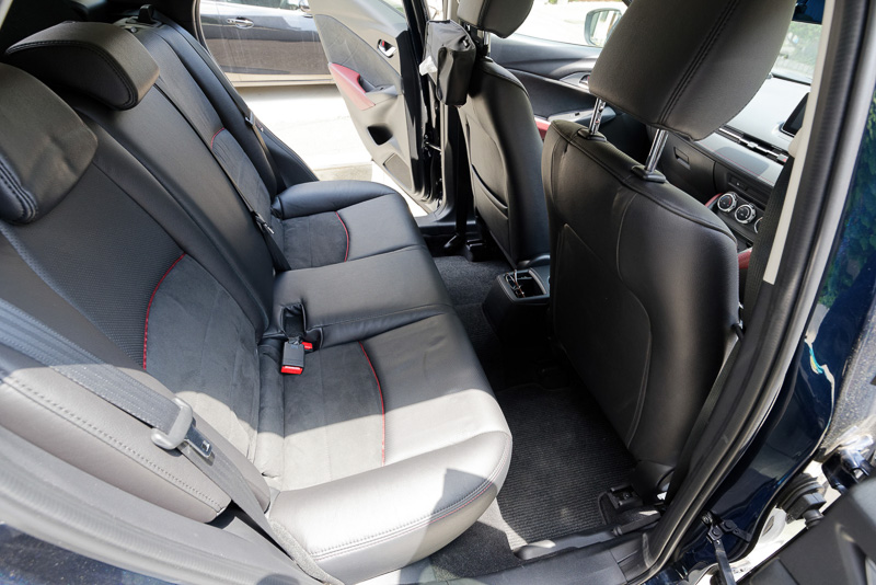 まるで新車のよう……とは言い過ぎだが、クリーニングで美しさを取り戻した（と思う）マイCX-3