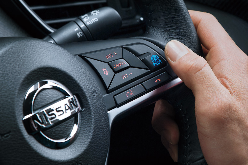 高速道路同一車線自動運転技術「プロパイロット」を「20X」「20X HYBRID」にオプション設定