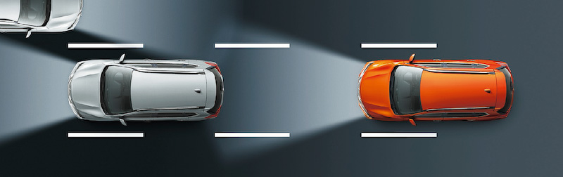 ハイビームとロービームを自動で切り替える「ハイビームアシスト」