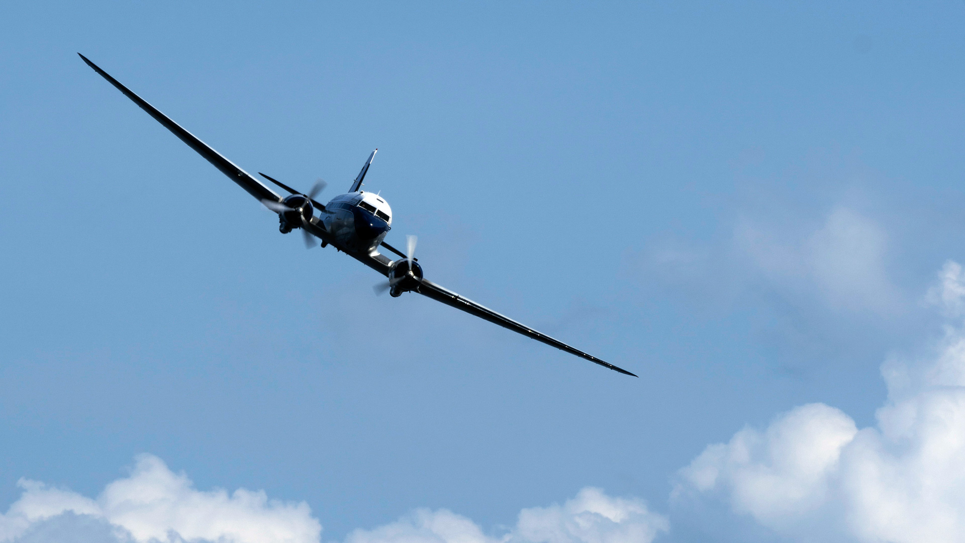 現在世界1周飛行中の航空機「ブライトリング DC-3」