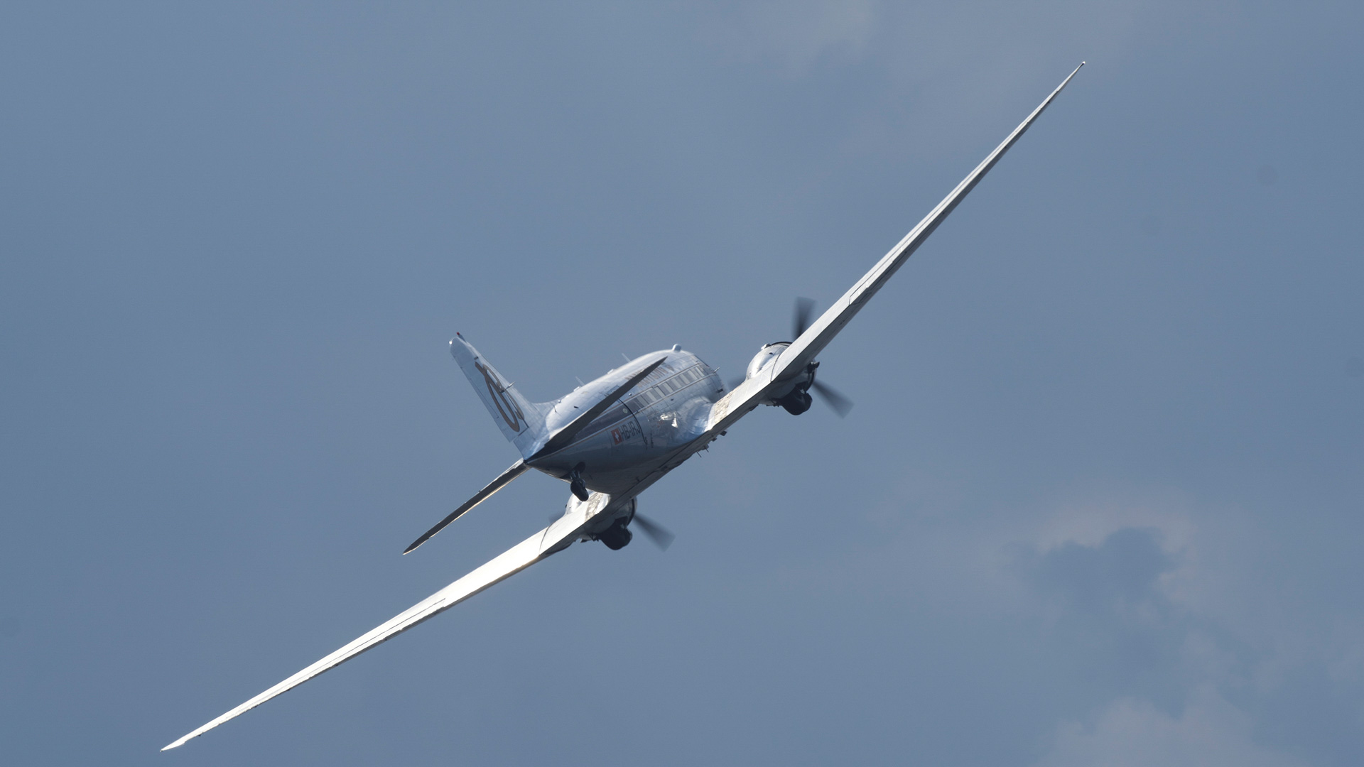 現在世界1周飛行中の航空機「ブライトリング DC-3」