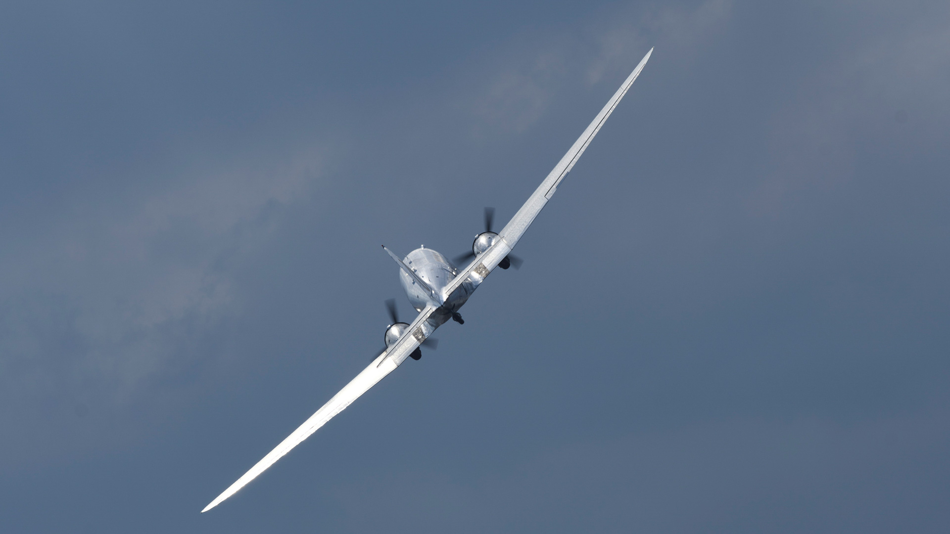 現在世界1周飛行中の航空機「ブライトリング DC-3」