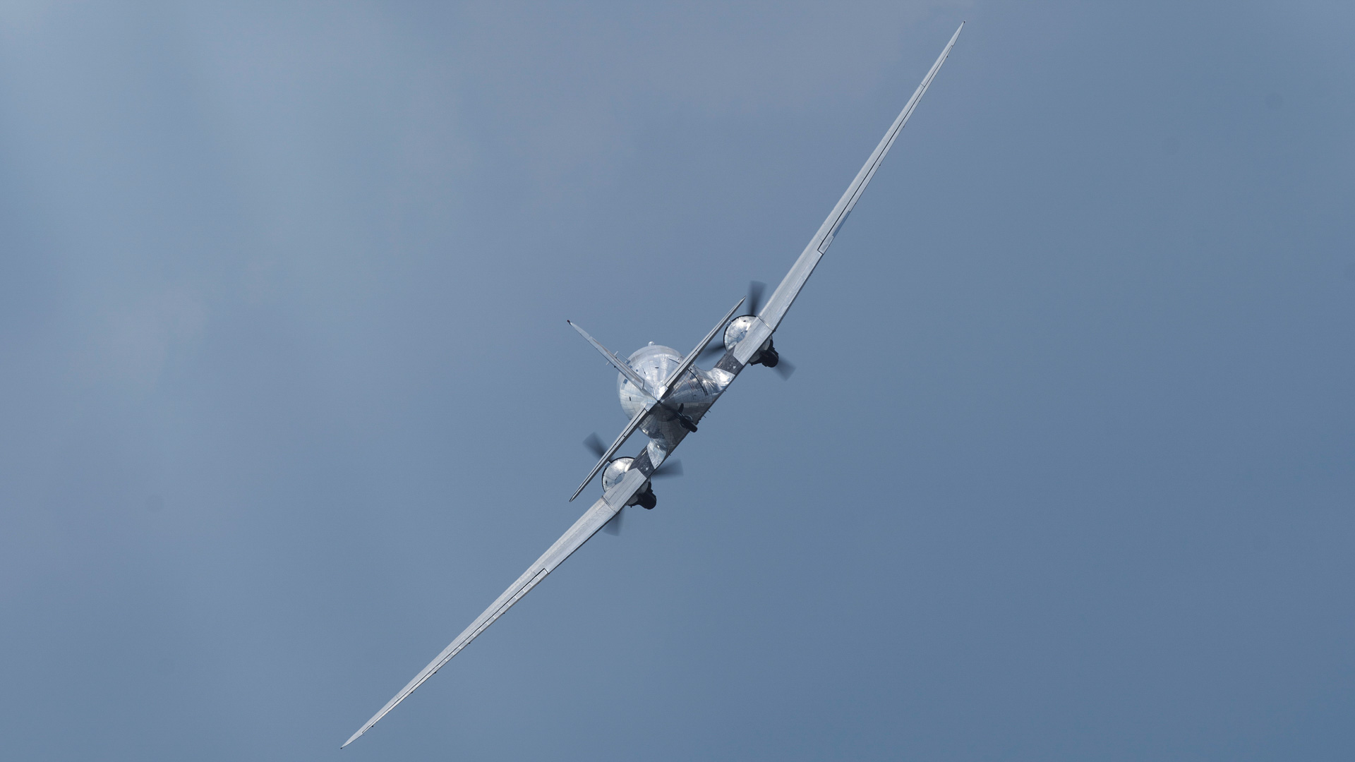 現在世界1周飛行中の航空機「ブライトリング DC-3」